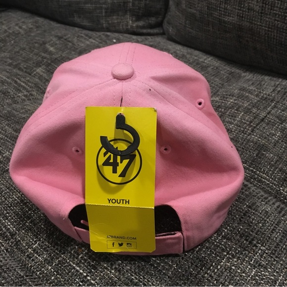 Pink Yankees hat. NWT. - Picture 4 of 4